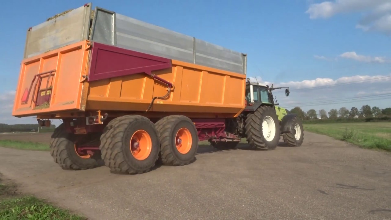 POWERFUL VALTRA 8950 IN ACTION