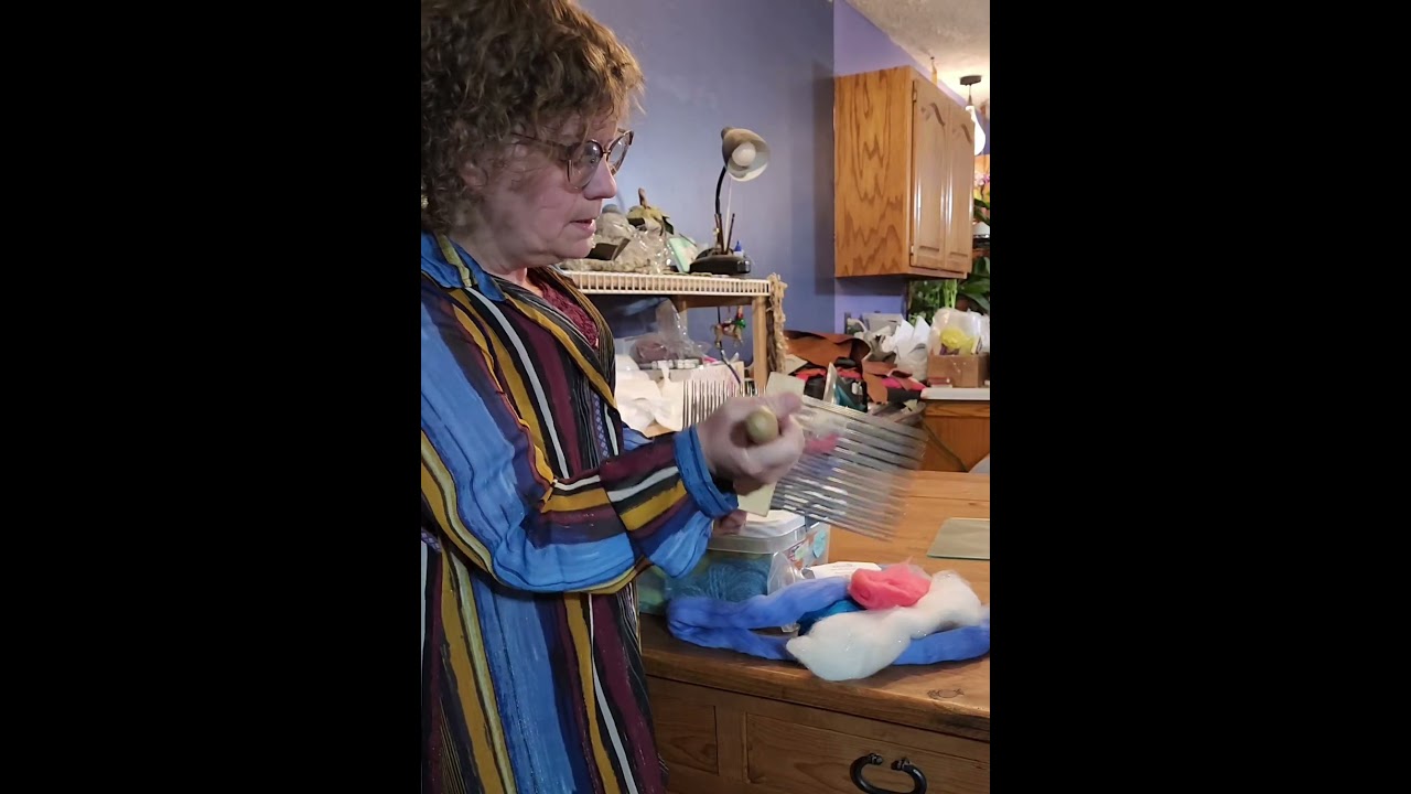 Using Wool Combs to Make Custom Colored Combed Top 