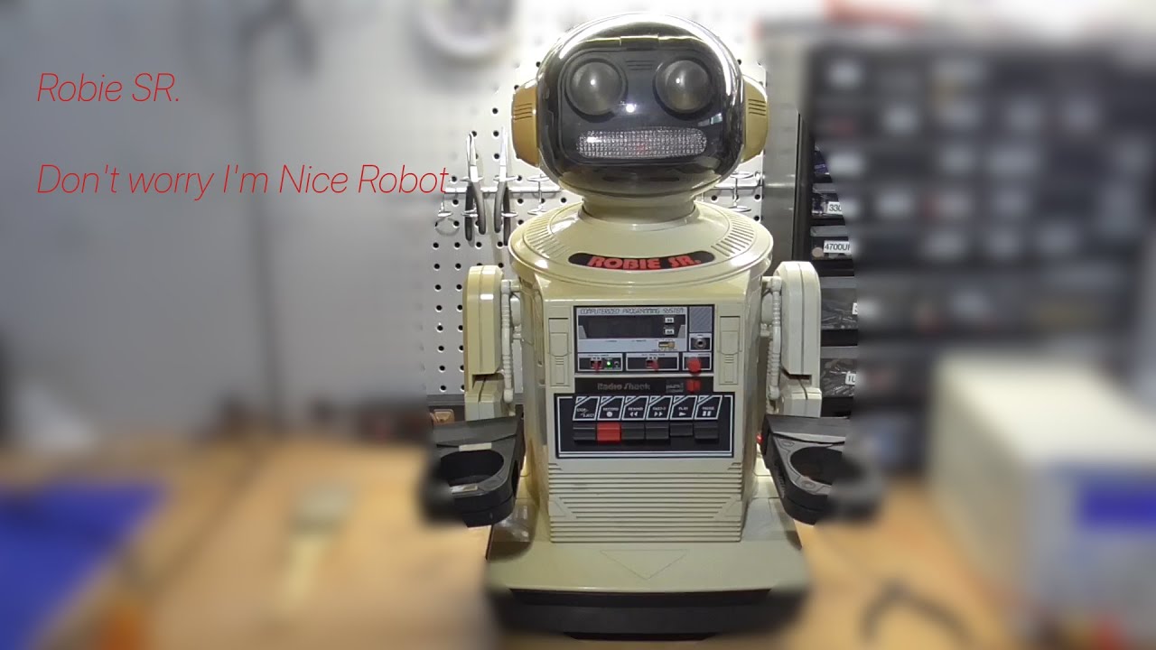 Я наконец нашел один Radio Shack Robie SR. 1987 года выпуска.