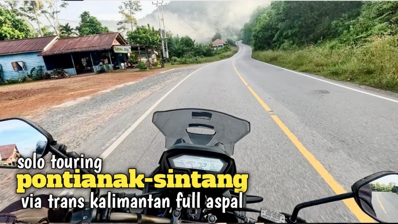 Delapan jam perjalanan dari pontianak ke sintang melewati jalur trans kalimantan
