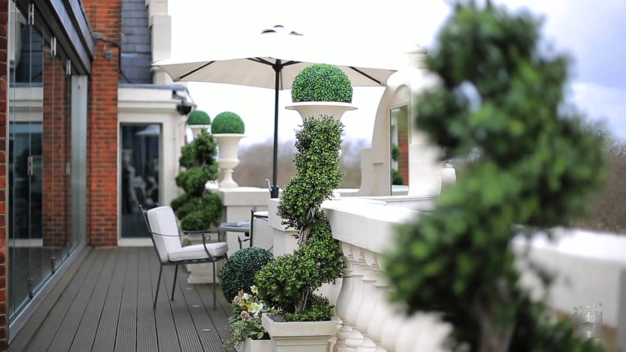 116 Knightsbridge Rd, London presented for sale by Sotheby's International Realty