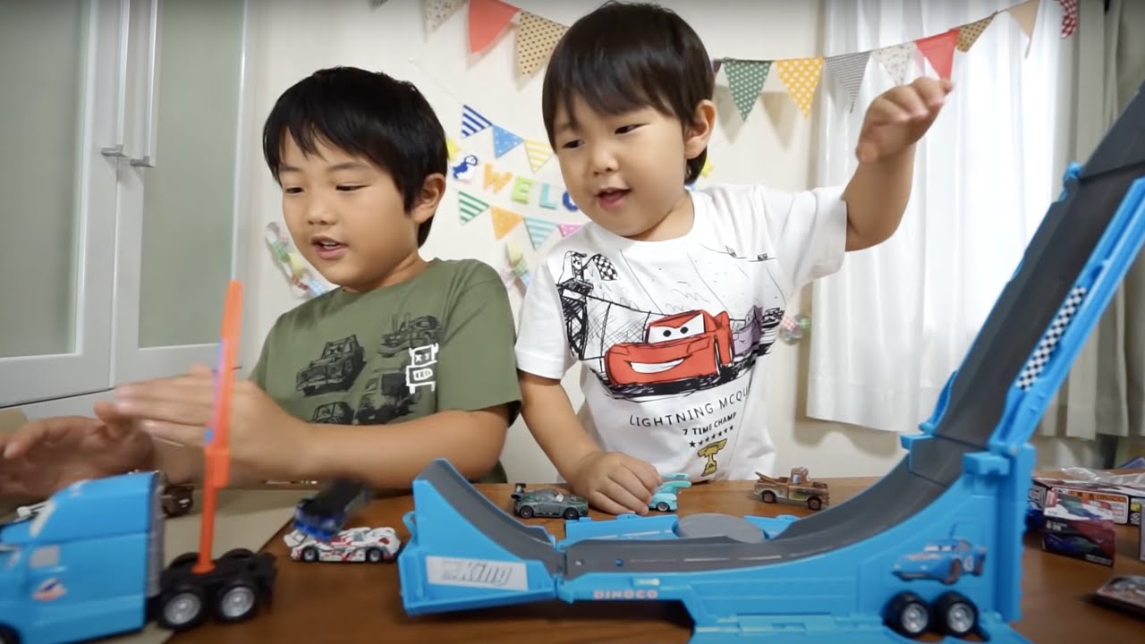 遊び尽くしたトミカ カーズをリニューアルしてみた！＆ カーズ3 ユニクロUT着てみた！Cars McQueen Disney PIXAR TOMICA