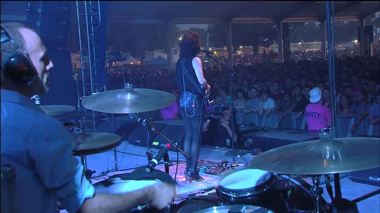 St Vincent - Black Rainbow (Live Bonnaroo 2012)