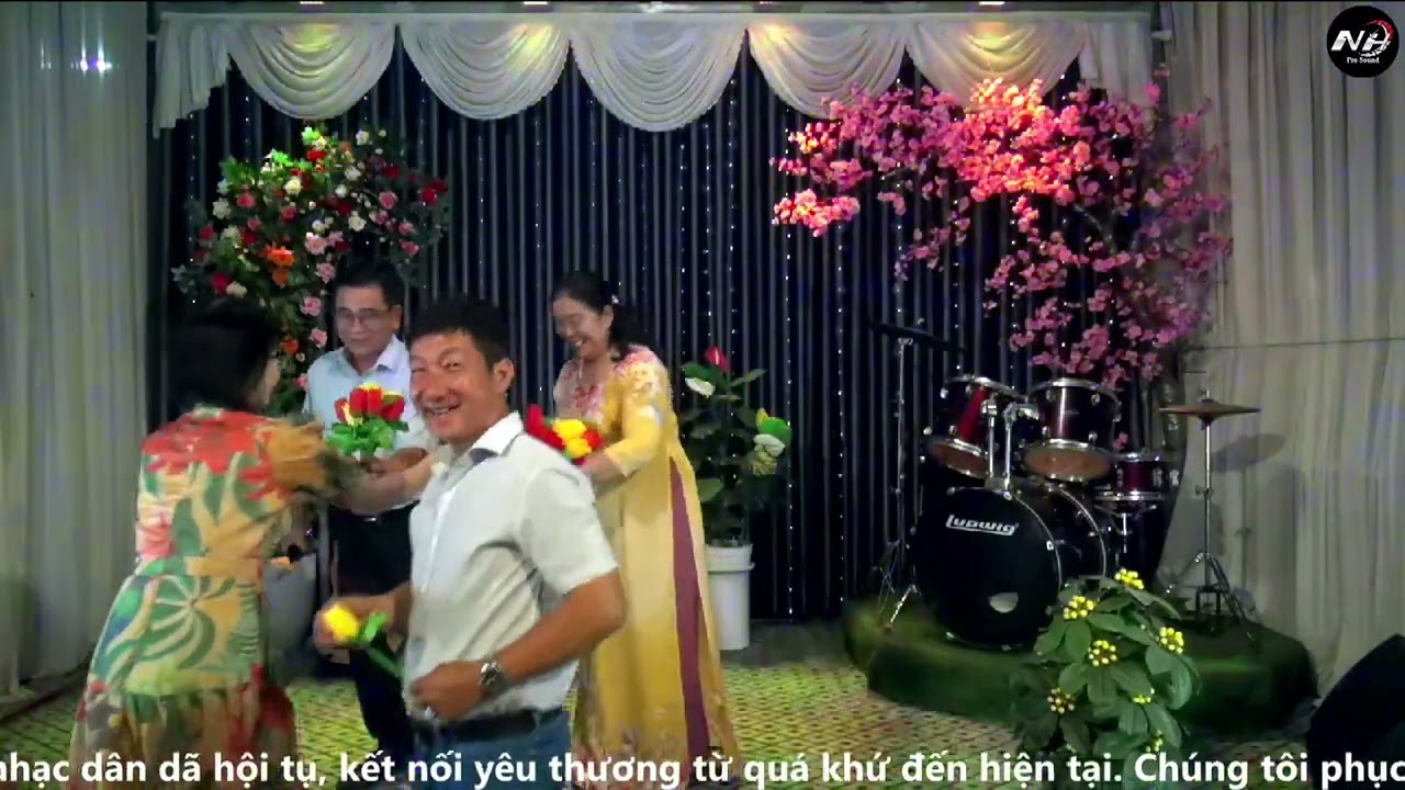 VUI TRONG NGÀY CƯỚI // ANH ÁNH & CHỊ ÁNH // CLB NGUYỄN HUY
