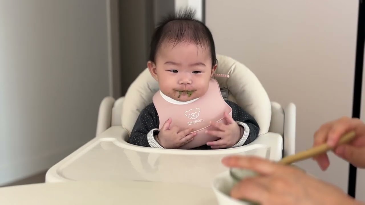 205 이유식 청경채1일차 (잘안먹네 )