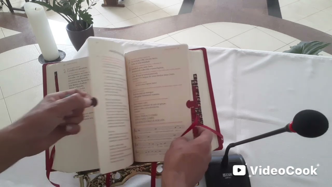 Como virar as páginas do missal na ORAÇÃO EUCARISTICA TERCEIRA