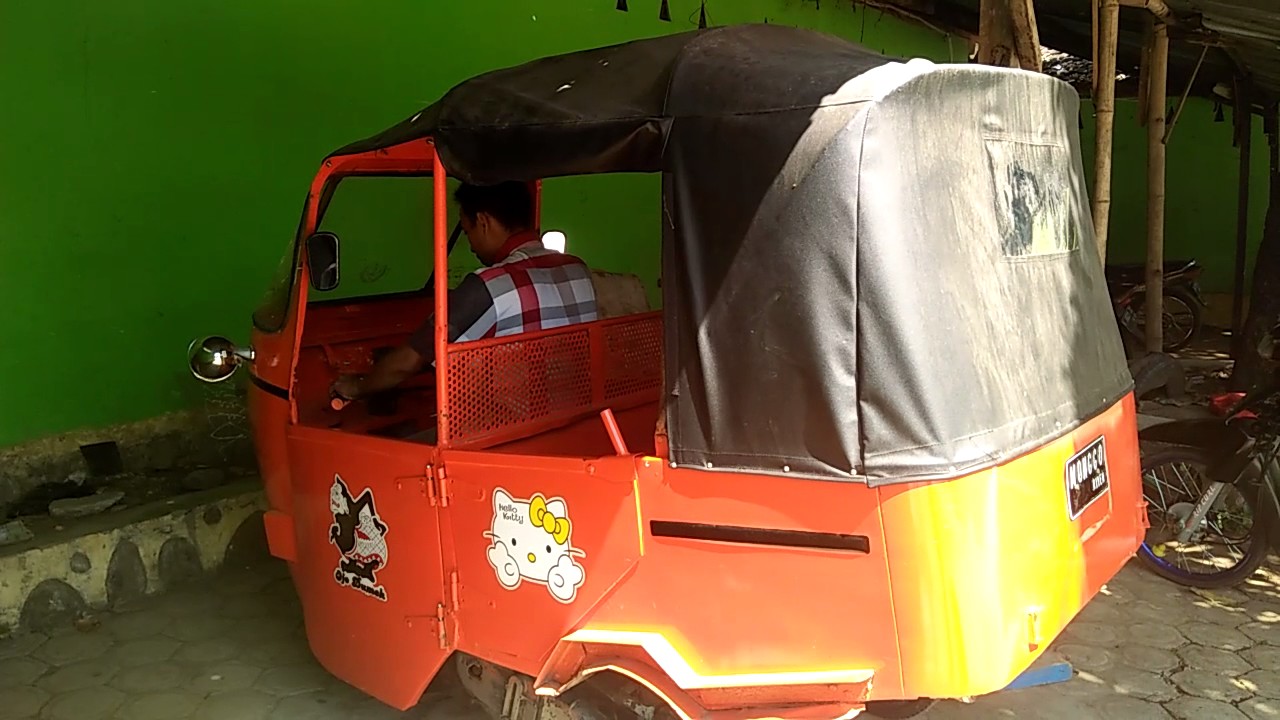 Bajaj roda tiga