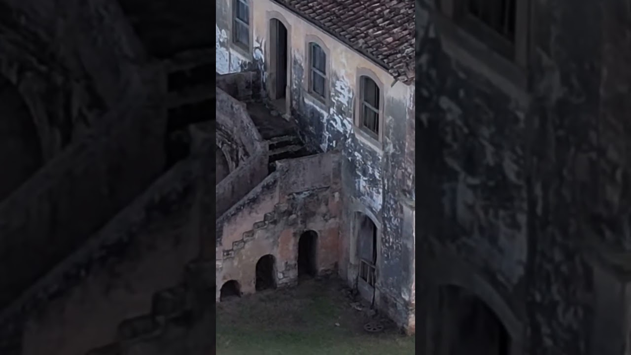 Casar&atilde;o do Barao de Gr&atilde;o Mogol, olhe pelas janelas