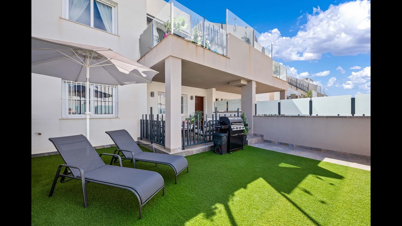 SOLD - Beautiful modern apartment in front of pool in Aguas Nuevas, Torrevieja 4K