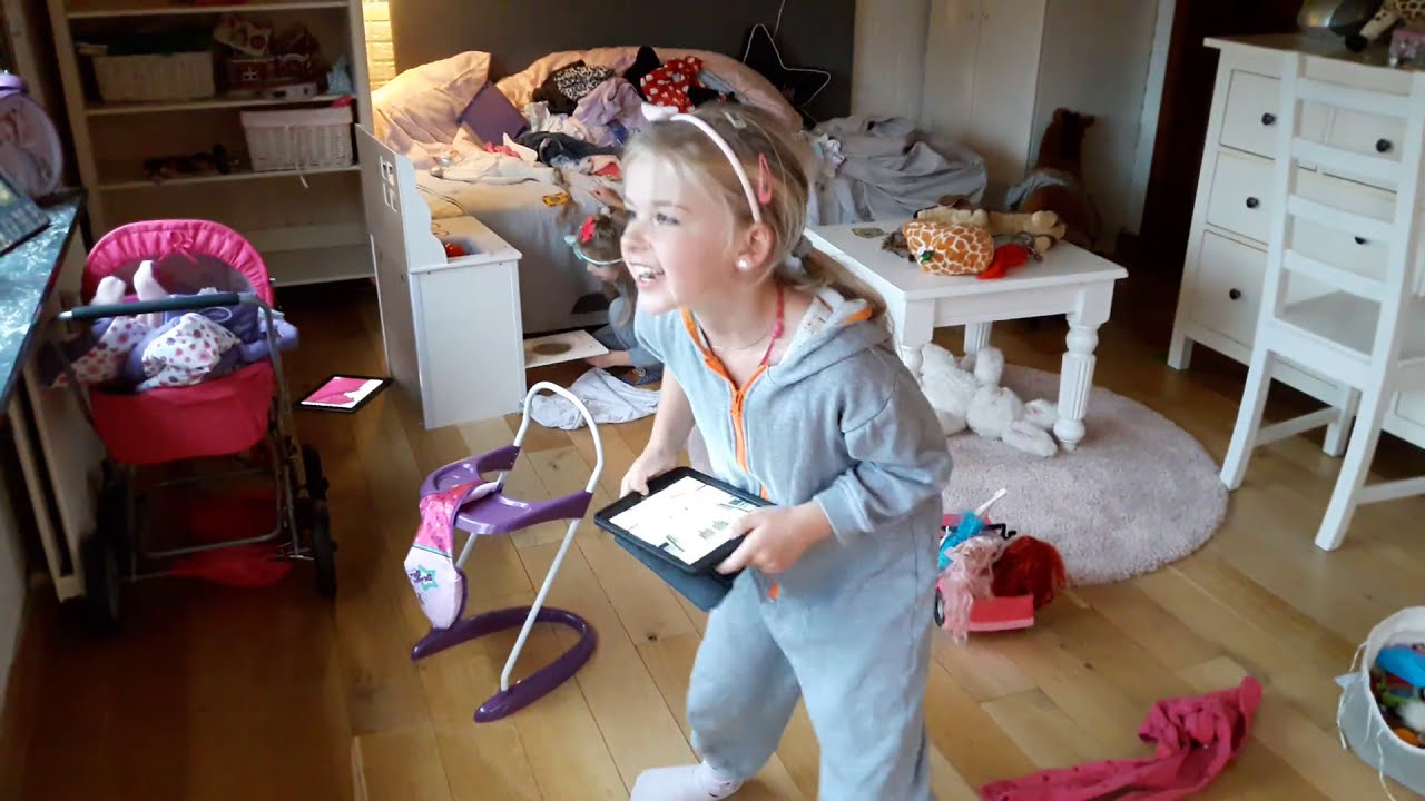 Amalie & Sofia gider ikke med ud at gå tur 🙄🌾🍁🍁