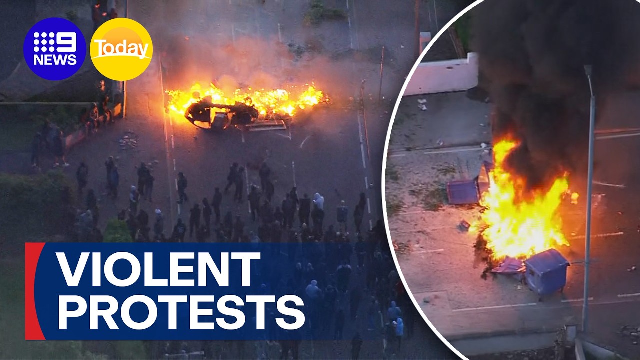 Police call for mutual aid amid widespread violent clashes in Belfast | 9 News Australia