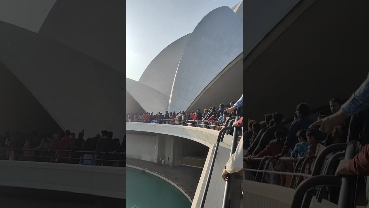 lotus temple Huddle close in New delhi