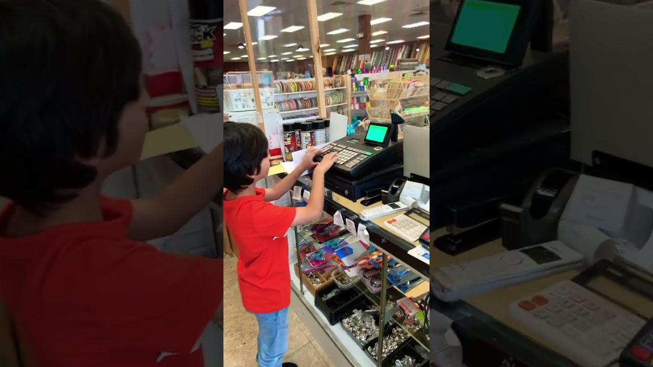 7 years old knows how to run the cash register