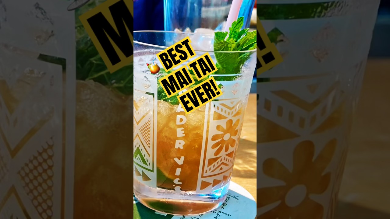 🍹THE BEST MAI TAI! TRADER VIC&rsquo;S! #shorts  #tropicaldrinks