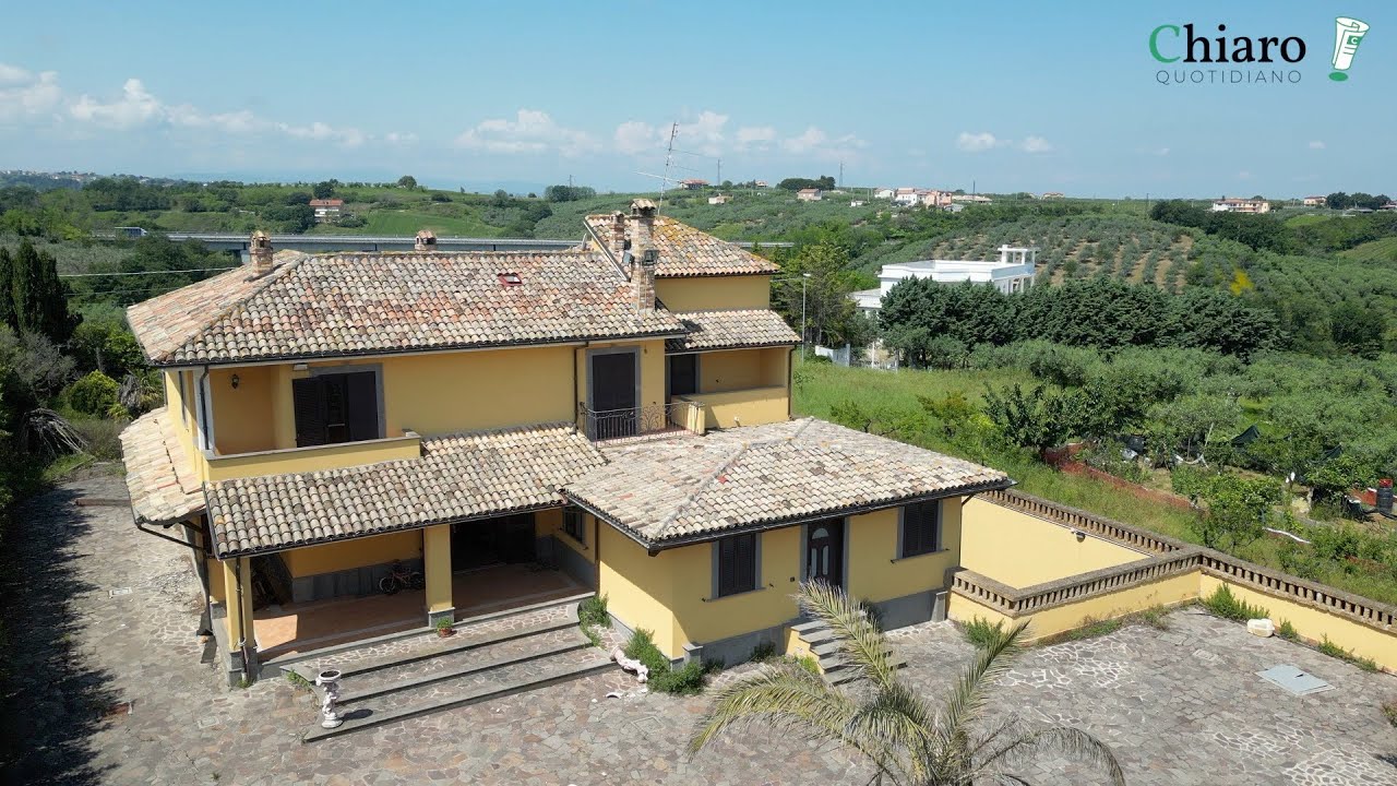 Villa confiscata a Vasto, una commissione decider&agrave; la destinazione. Mobili da restituire