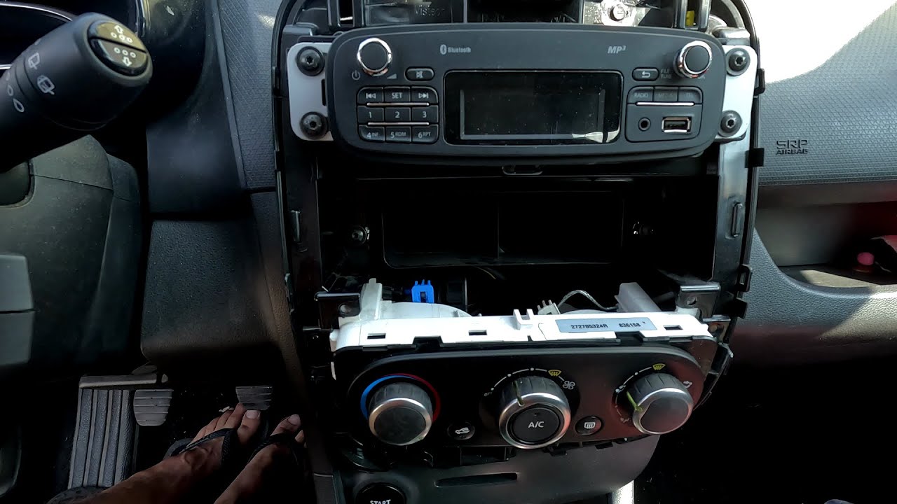 [Tutorial] Smontare comandi e regolazioni climatizzatore manuale e autoradio mp3 Renault Clio 4