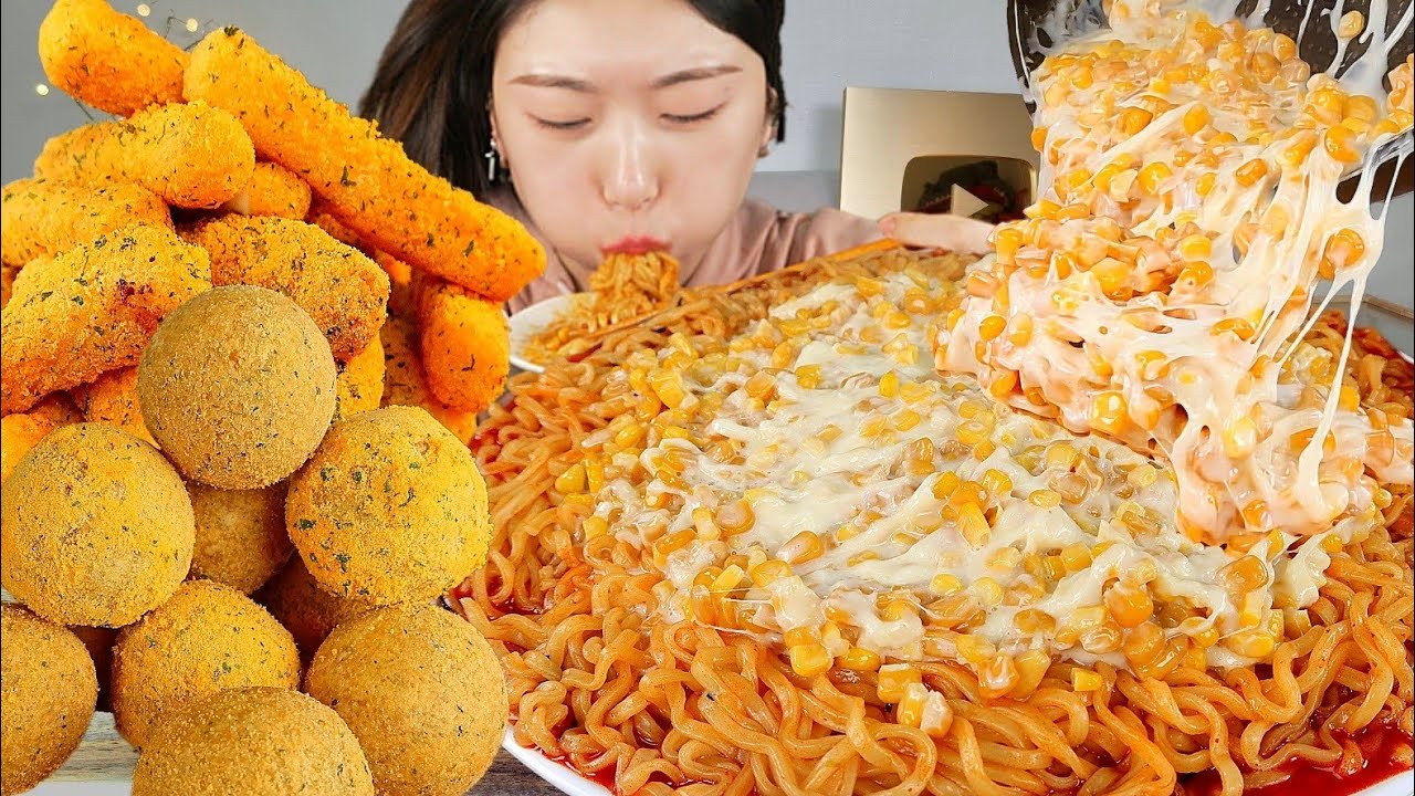 ASMR 꾸덕하게 잘 끓인 불닭볶음면에 콘치즈 왕창 부어서 카이막치즈볼 치즈스틱 꿀조합 리얼먹방 :) Corn cheese buldak MUKBANG