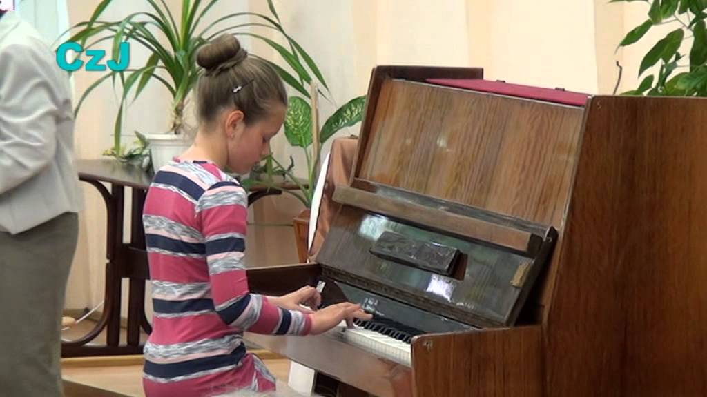 Csonka Eszter Luca (zongora), Tiszal&ouml;k, 2015.05.23.