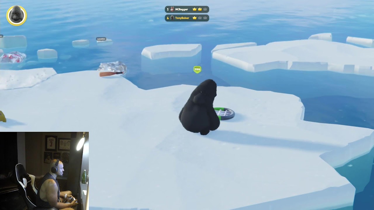 Tony Is Playing Call Of Duty