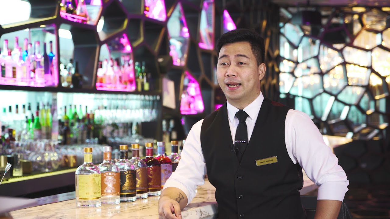 Best Non-Alcoholic Bars In Hong Kong - Ozone at The Ritz-Carlton Now Serving Lyre's