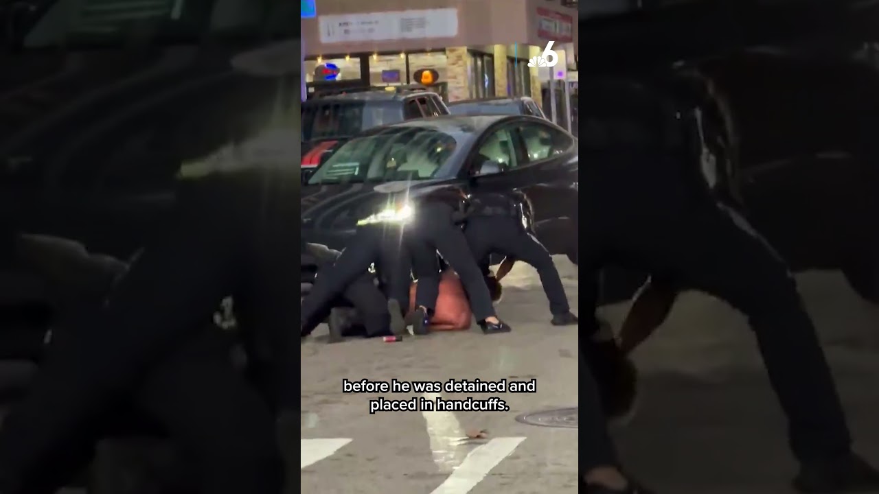 На видео запечатлено, как мужчину оглушают электрошокером, распыляют перцовый баллончик и стреляю...