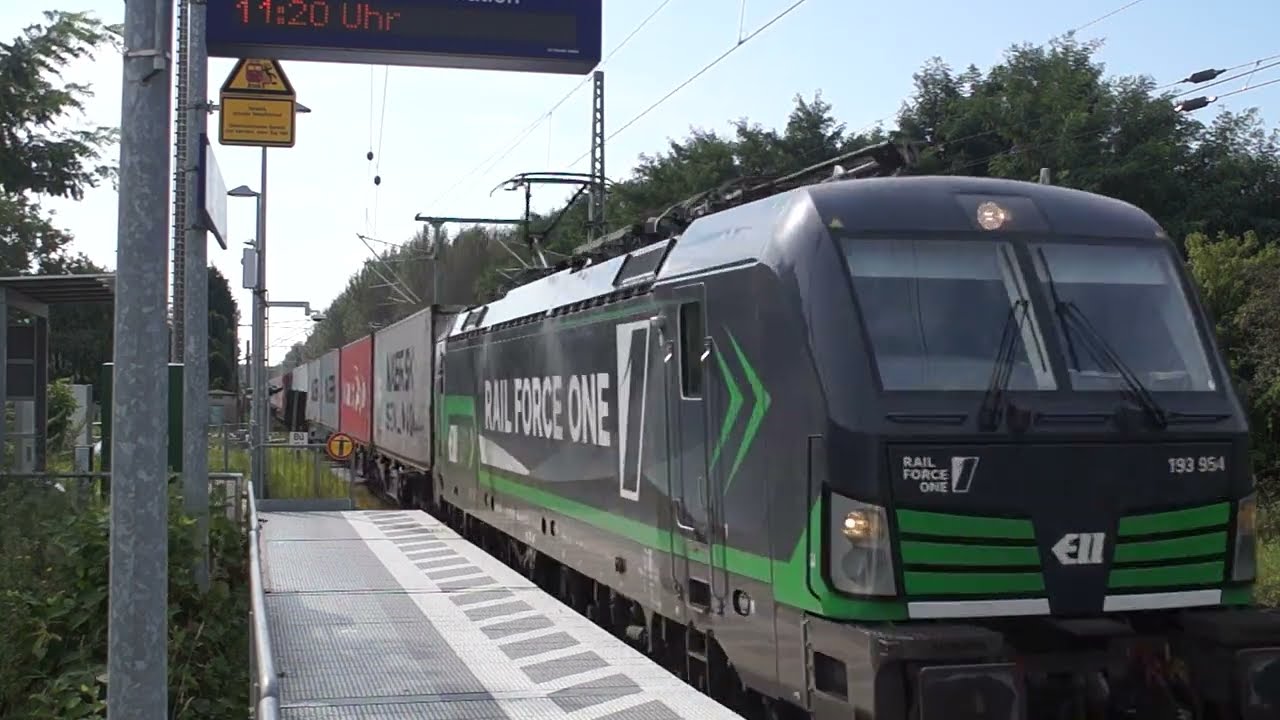 RFO 193 954 met containers in Elten!