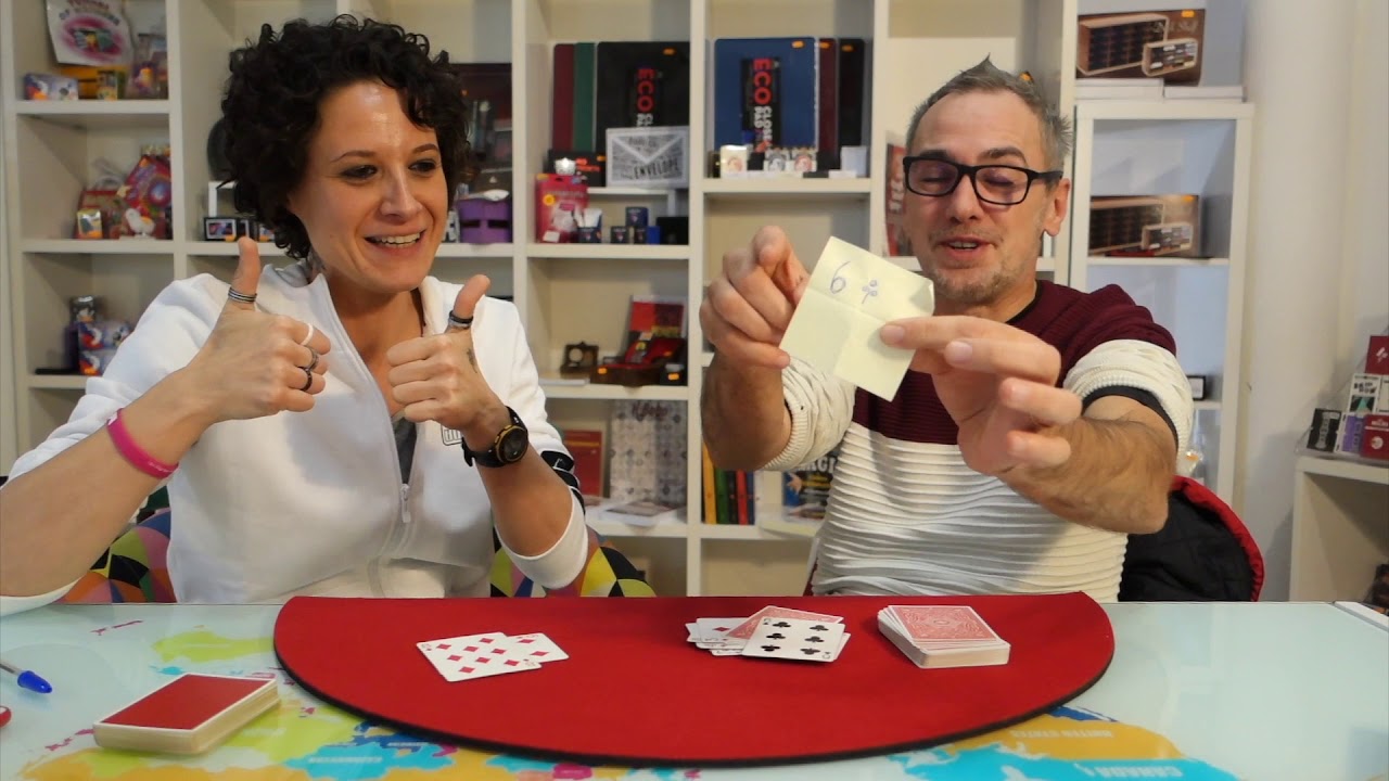 Laura Chips mi lascia di sasso n.2 | TUTORIAL | Magia con le carte