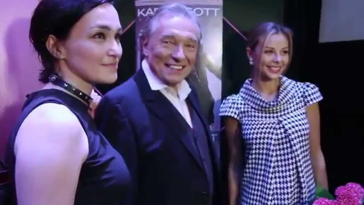 Karel Gott&acute;s presentation of his new CD at Royal theatre