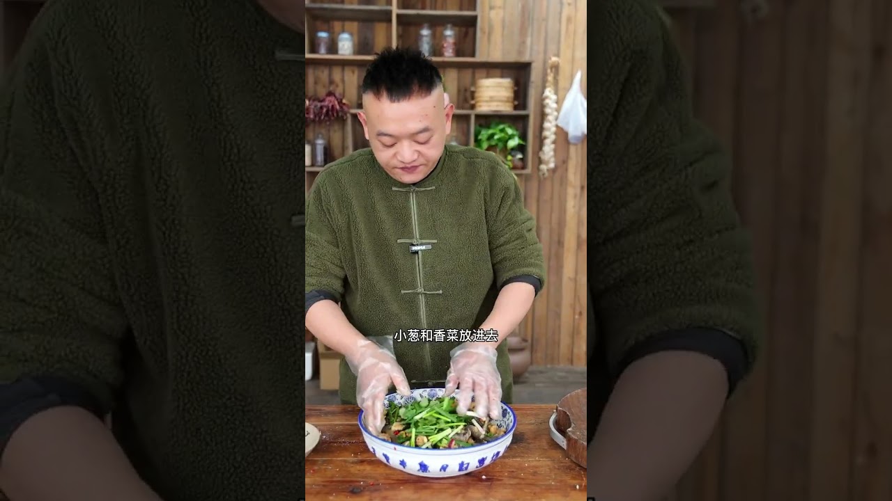 菜市场老板娘送了我一大盆鸡爪，做了两个口味#红烧鸡爪和#柠檬鸡爪，你们喜欢哪种吃法？#抖音乡村生活家 #新农人计划2023 #乡村守护人