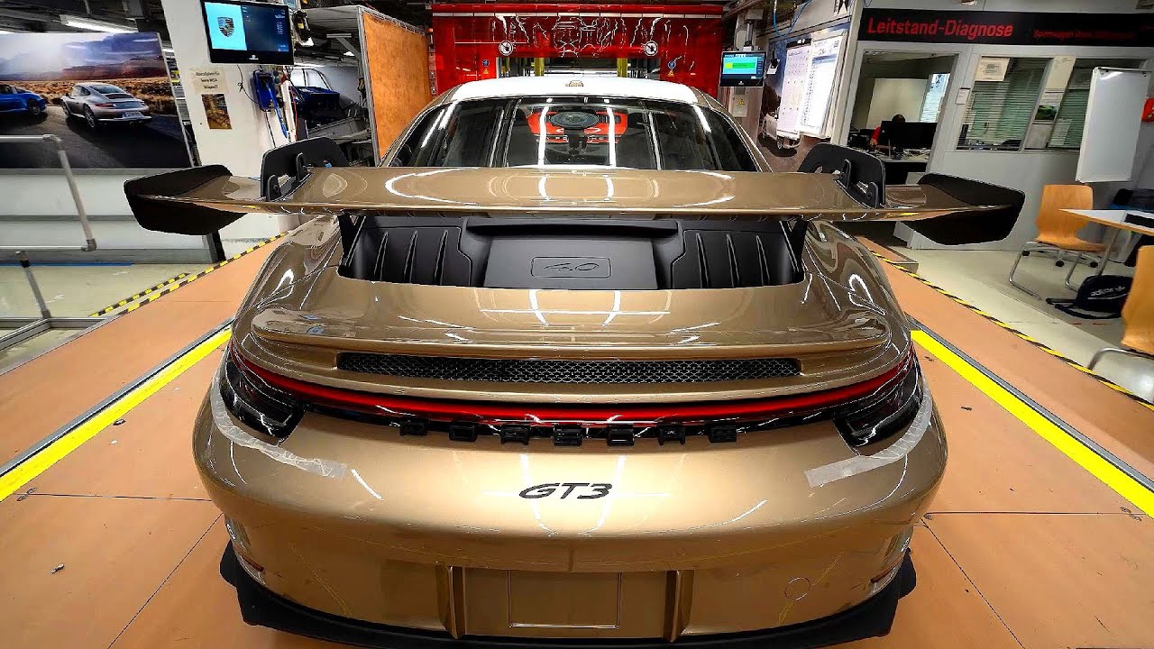 2022 Porsche 911 GT3 PRODUCTION Line in Germany (Paint-to-Sample)