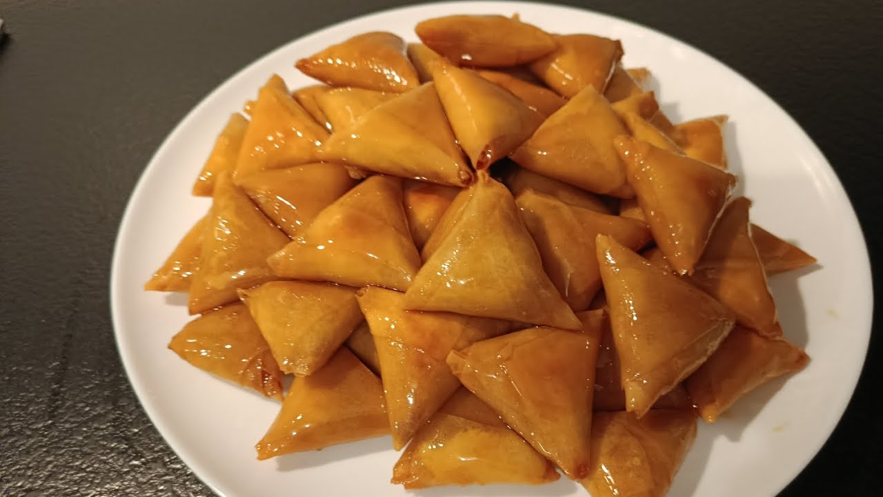Briwat aux amandes  بريوات مع اللوز