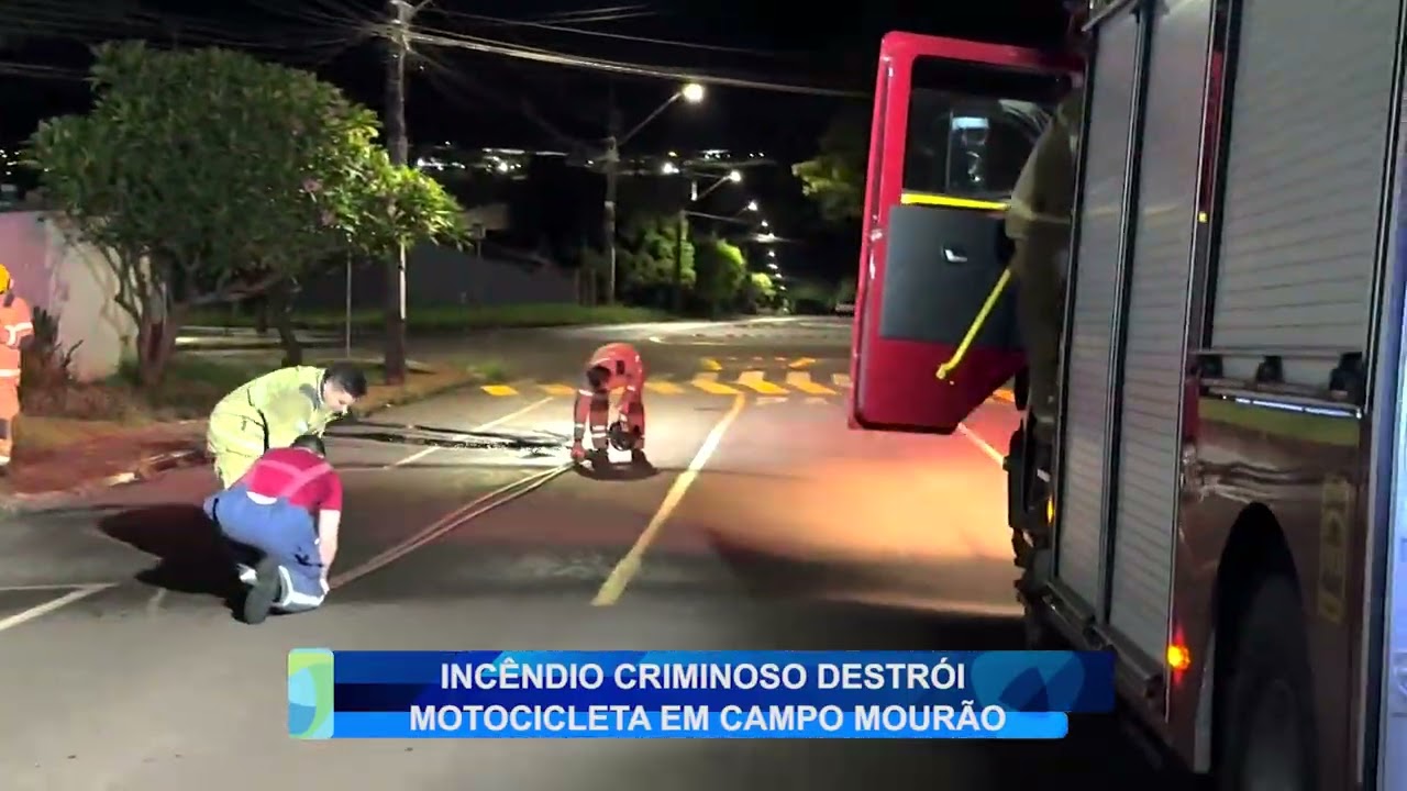 INCÊNDIO CRIMINOSO DESTRÓI MOTOCICLETA DURANTE A MADRUGADA EM CAMPO MOURÃO