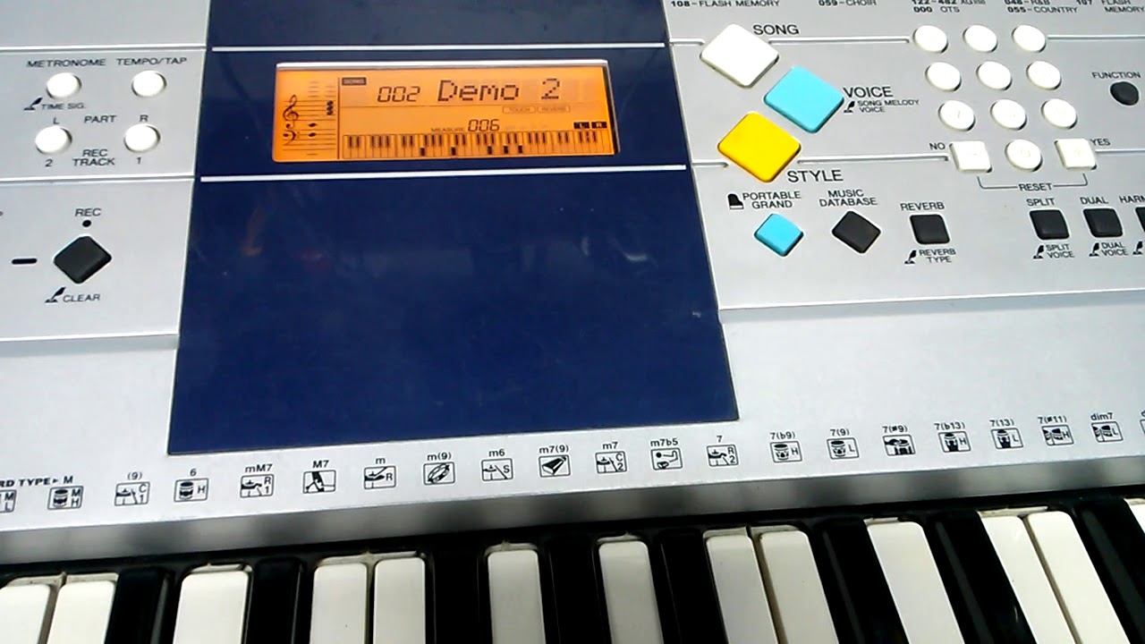 YAMAHA PSR e323 (demo songs)