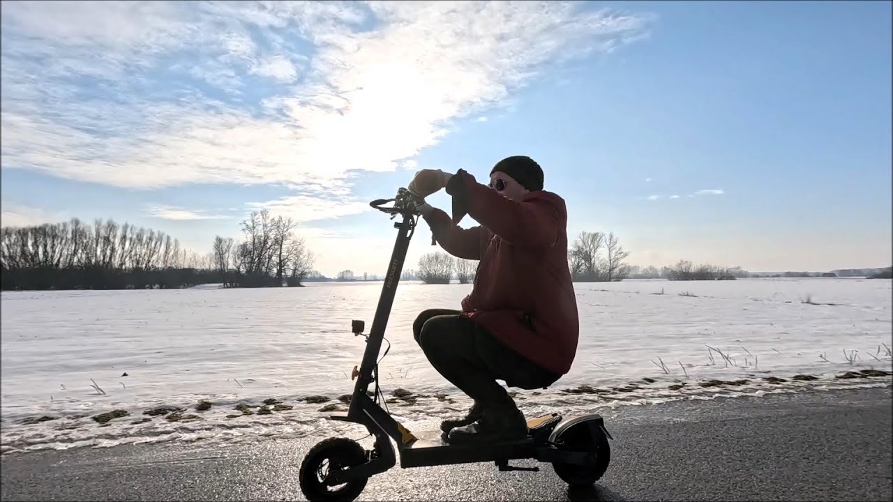 Kupiłem Hulajnogę/ Jeździmy Tyłem do Przodu/ Robimy V-Max/ Motorynka na Śniegu
