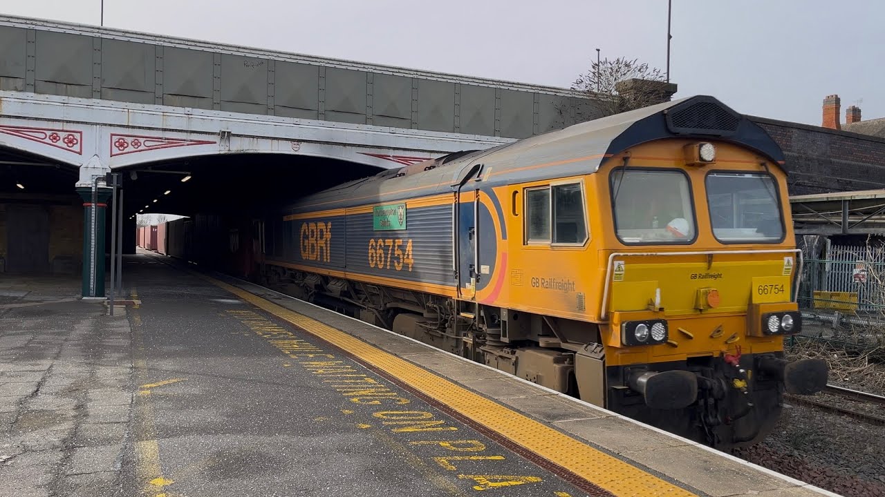 Trains at Burton on Trent 17/2/26