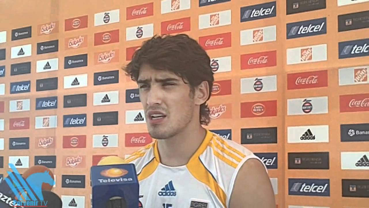 Viniegra no viaj&oacute; a Canc&uacute;n por lesi&oacute;n.wmv