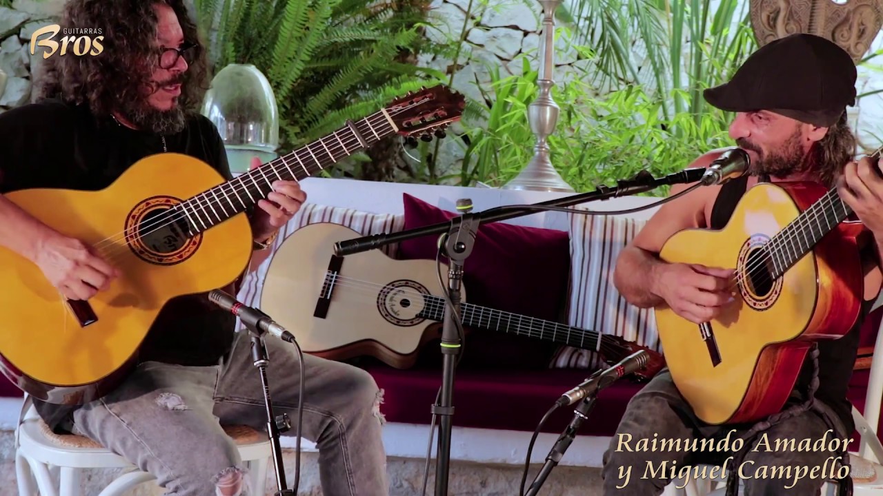 Raimundo Amador y Miguel Campello improvisando con sus guitarras Francisco Bros.