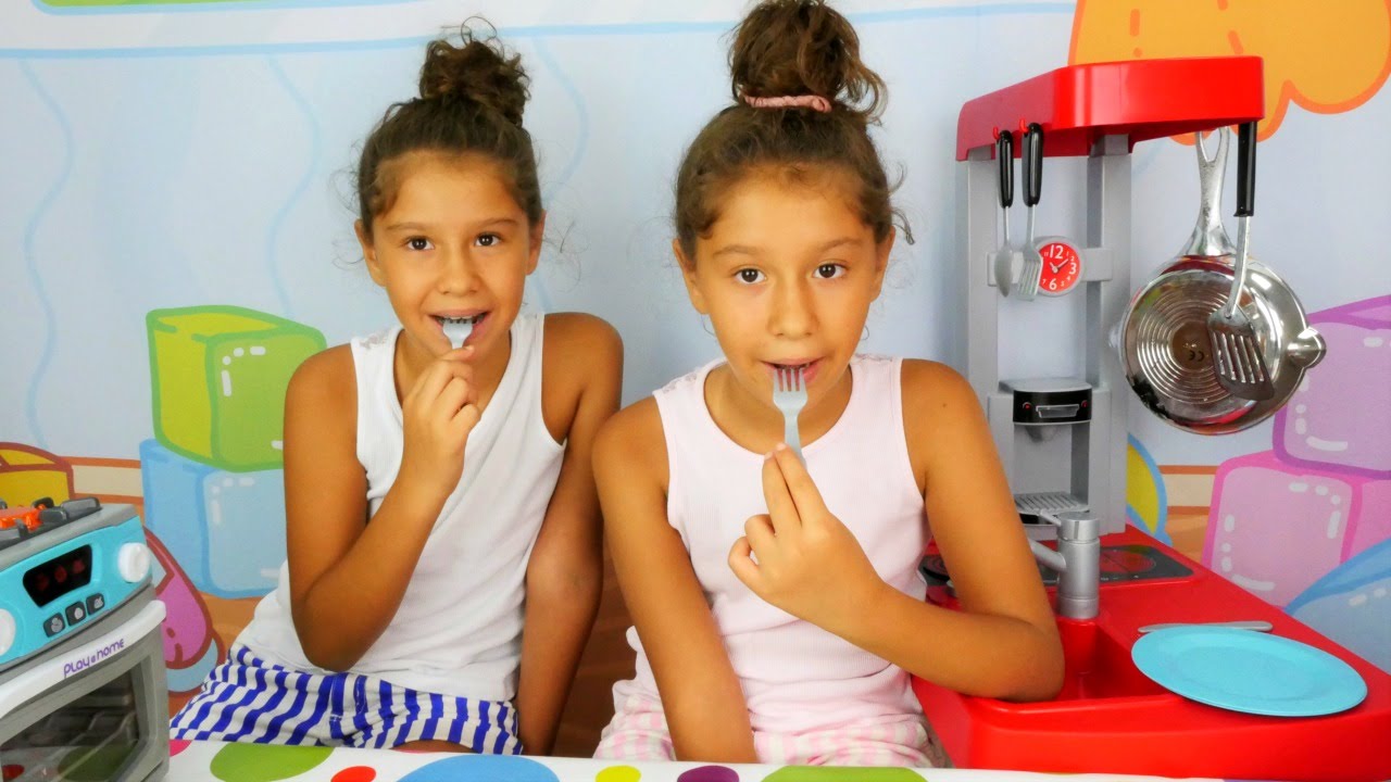 Oyunlar. Yemek yapma oyunu - pasta ve tavuk pişiriyoruz