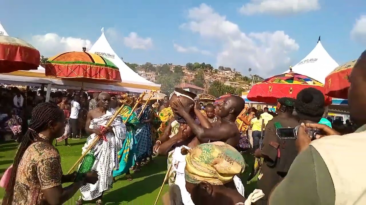 The Aduana family of Dormaa arrived at Sefwi Wiawso for the dubar of Elluo Festival.