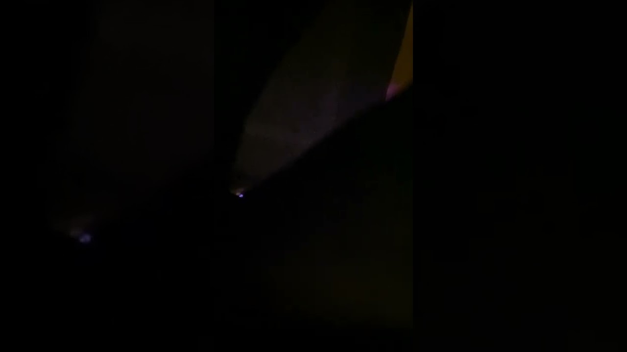 Drunk Sneezing Fit - Any Germans (W) Listening ?