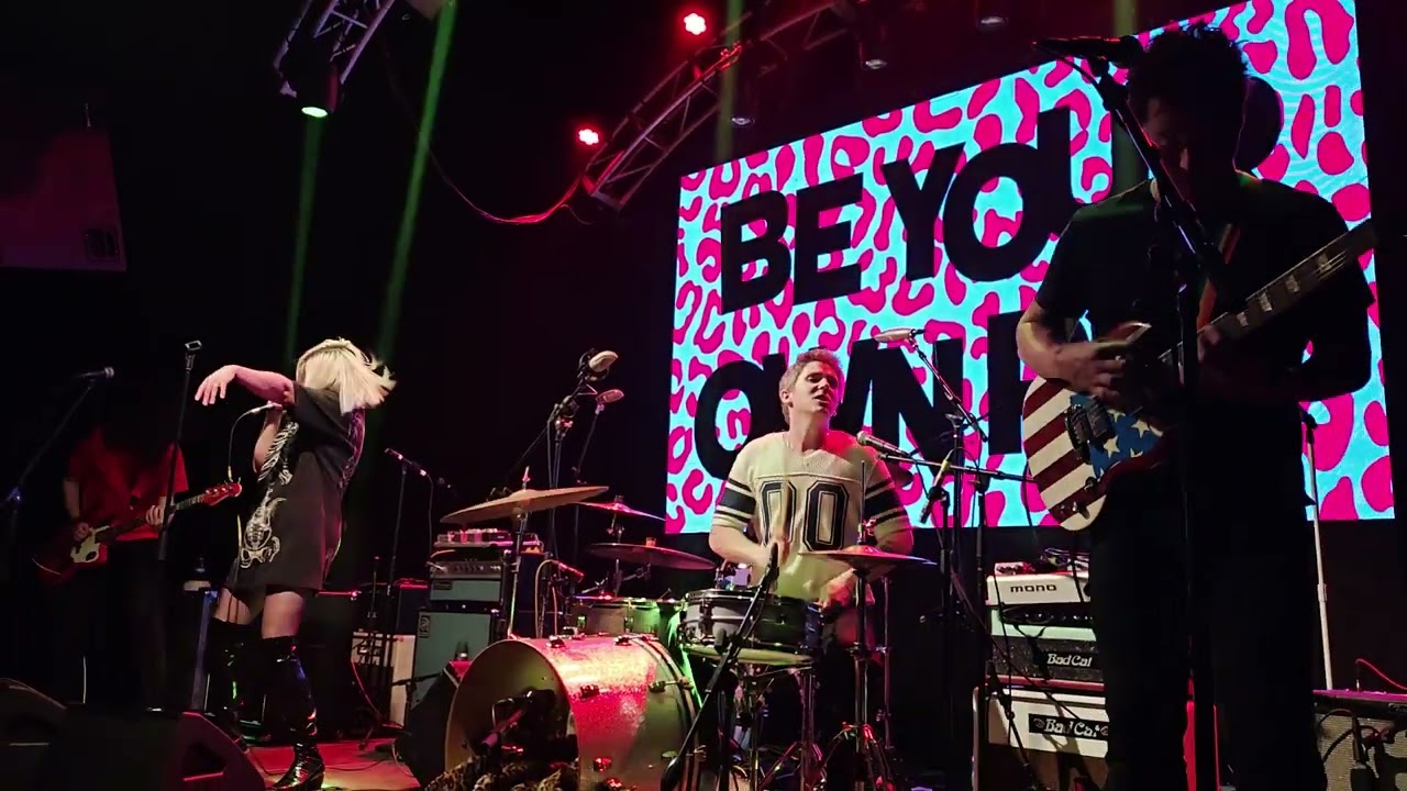 Be Your Own Pet at Walter Studios (Heart Throb)