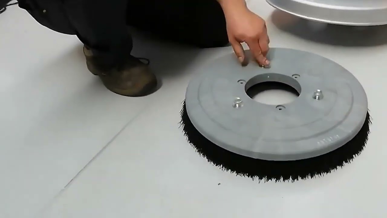 Super durable floor sweeping brush! The cleaning savior of factories/warehouses/workshops!