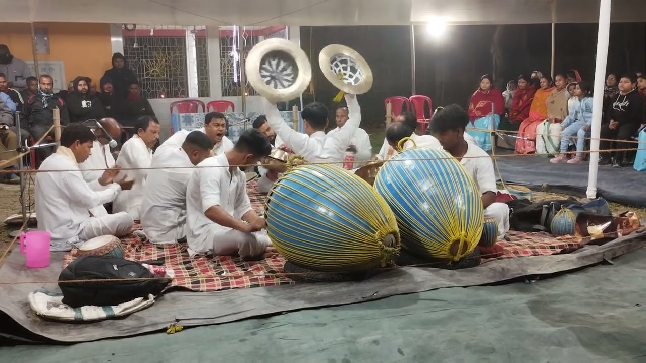 নবপ্ৰজন্মৰ নাগাৰা নামৰ পাঠক বিনয় ৰাজকুমাৰ।