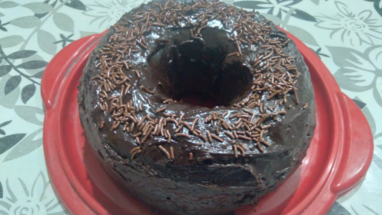 BOLO DE CHOCOLATE COM COBERTURA DE BRIGADEIRO | IRRESISTÍVEL 