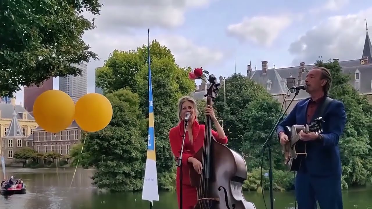 festival live muziek duo Inge Klinge Klaas Fopma gitaar contrabas zang