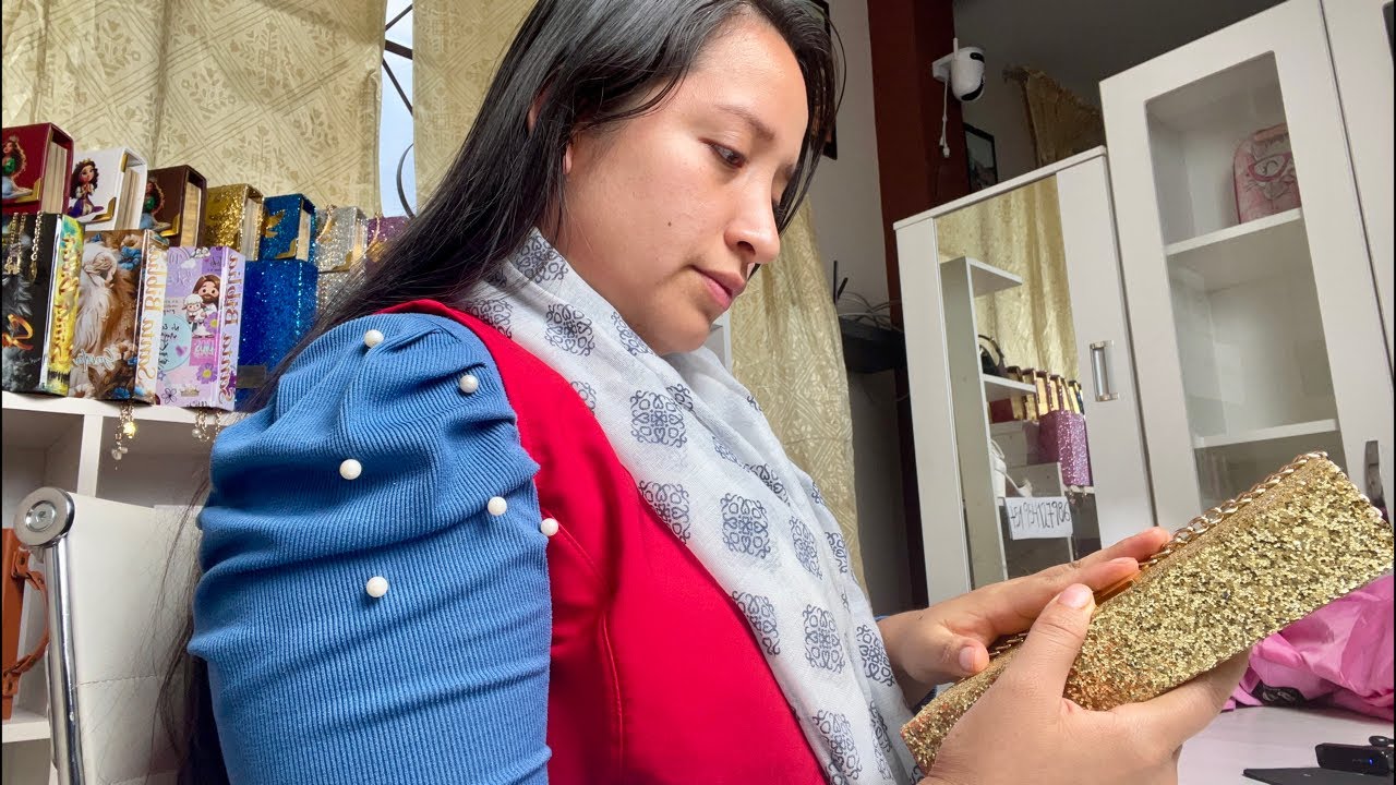 Enseñándoles lo que nos queda de Biblias 😩🛍️🚚 con NORA CAMARGO | En ROCA MN