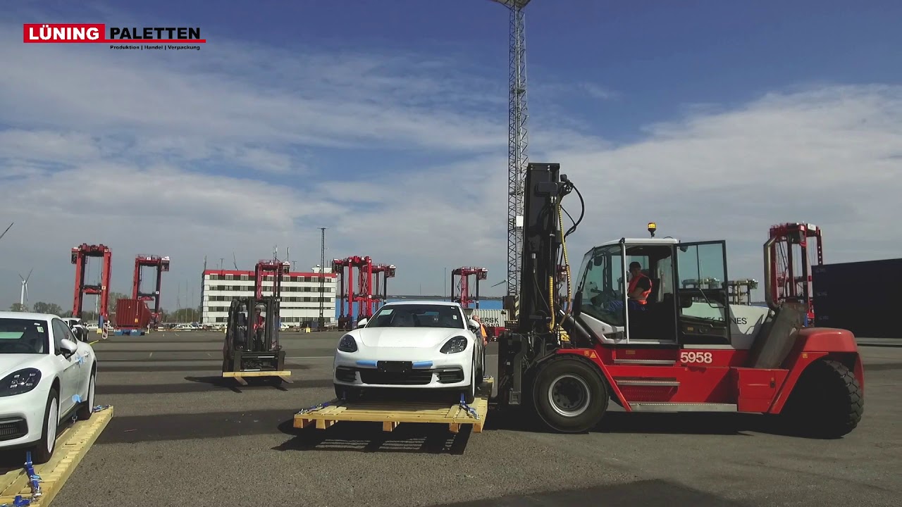 Automobil-Verladung im Bremerhavener Hafen mit L&uuml;ning Paletten und der Vario-Palette von L&Uuml;NING!