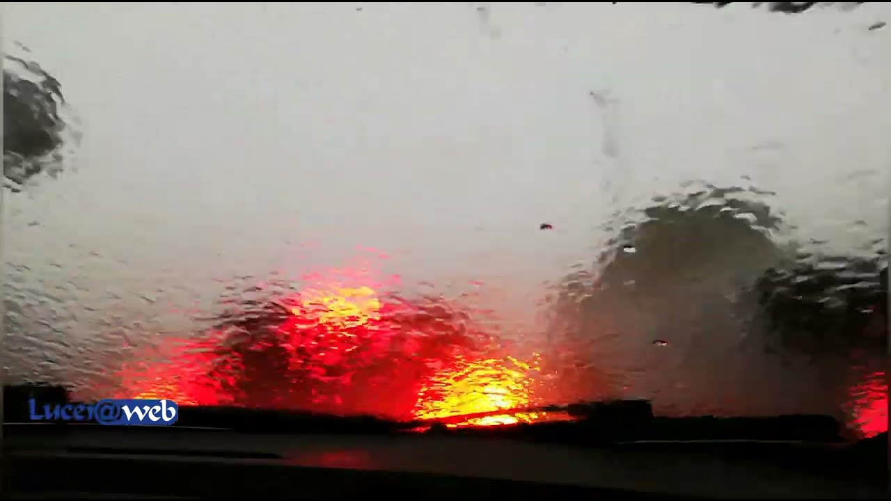 Bomba d'acqua sulla Statale 17 Foggia Lucera