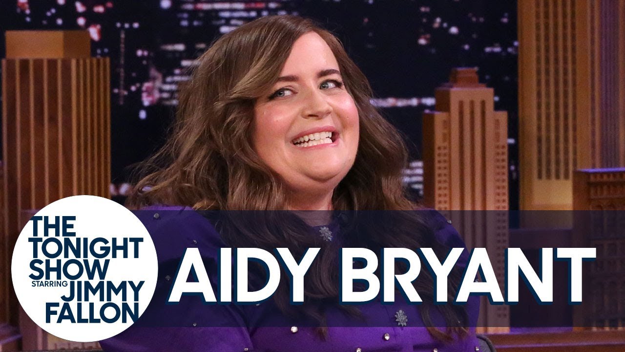 Aidy Bryant Explains the Wardrobe Mishap That Made Her Break Character on SNL