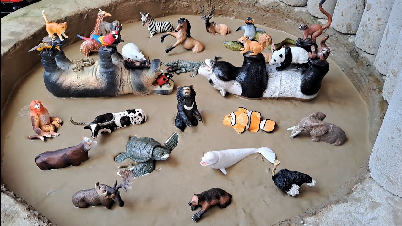 Animais de Plástico Presos na Lama Vaca Cavalo Girafa Urso Polar Zebra Cudo Alce Avestruz Raposa